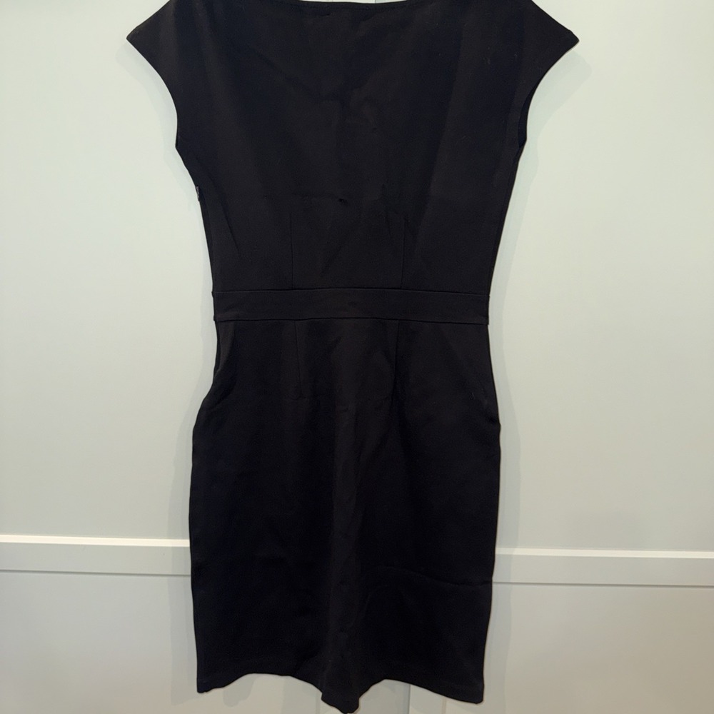 Quince Ultra-Stretch Ponte Cap Sleeve Sheath Dress Black Small Office Chic NWT - Picture 9 of 12